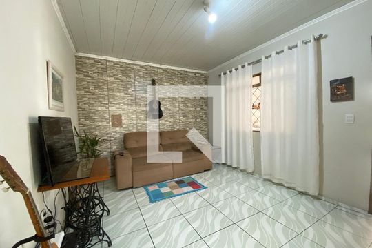 Sala de casa à venda com 2 quartos, 240m² em São José, Canoas