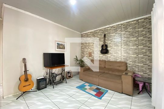 Sala de casa à venda com 2 quartos, 240m² em São José, Canoas