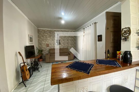 Cozinha de casa à venda com 2 quartos, 240m² em São José, Canoas