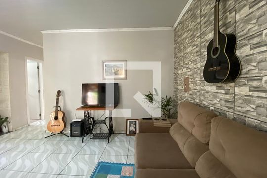 Sala de casa à venda com 2 quartos, 240m² em São José, Canoas