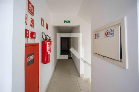 Hall de entrada de apartamento à venda com 2 quartos, 184m² em Centro, Diadema