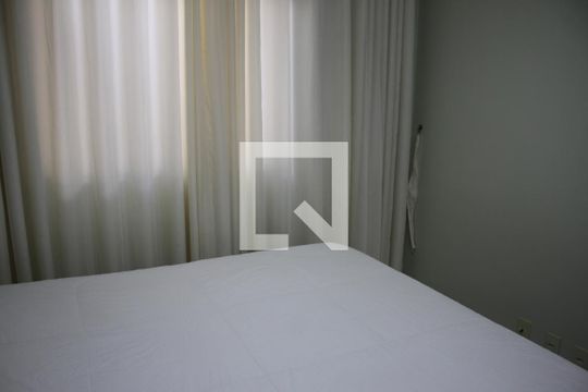 Quarto de casa à venda com 3 quartos, 120m² em Setor Garavelo, Goiânia
