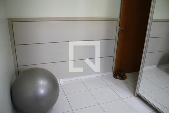 Quarto de casa à venda com 3 quartos, 120m² em Setor Garavelo, Goiânia