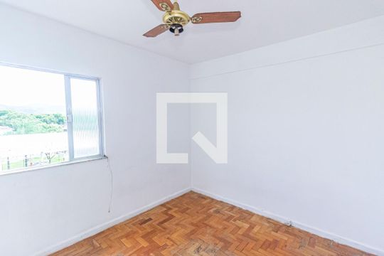 Sala de apartamento para alugar com 2 quartos, 80m² em Marechal Hermes, Rio de Janeiro