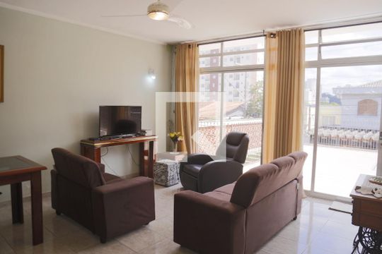 Casa à venda com 4 quartos, 240m² em Jardim Monjolo, São Paulo
