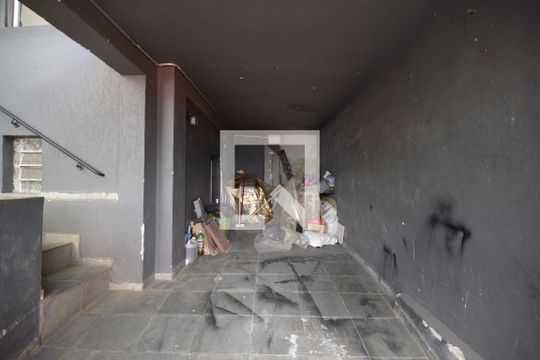 Garagem de casa à venda com 4 quartos, 180m² em Vila Firmiano Pinto, São Paulo