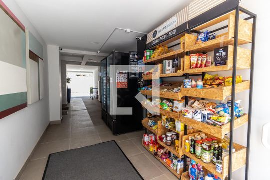 Mercado de apartamento para alugar com 2 quartos, 37m² em Santana, São Paulo