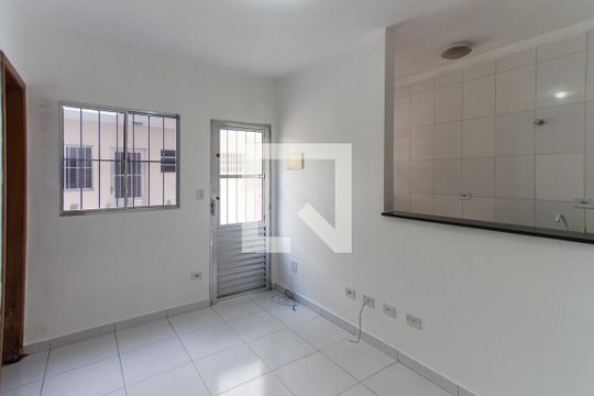 Sala   de casa de condomínio para alugar com 1 quarto, 35m² em Chácara São João, São Paulo