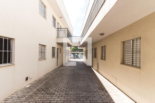 Área comum de casa de condomínio para alugar com 1 quarto, 35m² em Chácara São João, São Paulo