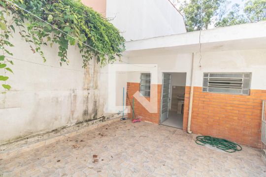 Área comum de casa à venda com 4 quartos, 160m² em Parque São Domingos, São Paulo