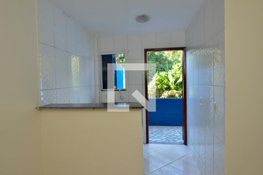 Cozinha de apartamento para alugar com 1 quarto, 75m² em Vargem Pequena, Rio de Janeiro