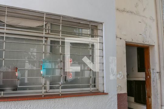 Fachada de casa à venda com 3 quartos, 125m² em Bom Retiro, São Paulo