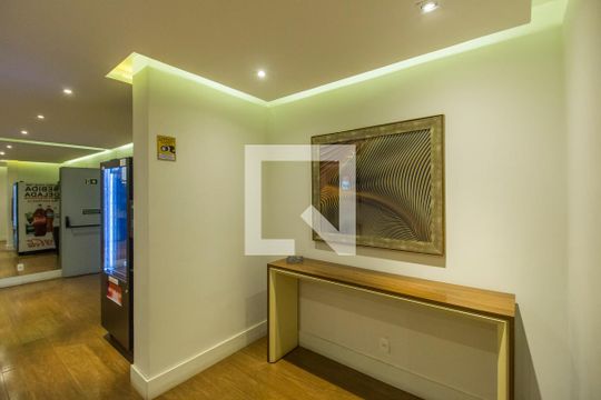 Hall social de apartamento para alugar com 1 quarto, 50m² em Empresarial 18 do Forte, Barueri