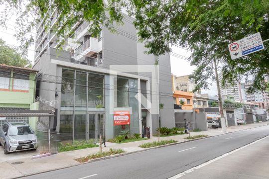 Fachada de kitnet/studio para alugar com 1 quarto, 20m² em Santo Amaro, São Paulo