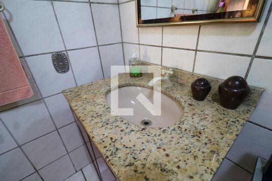 Banheiro da Suíte de casa à venda com 4 quartos, 280m² em Portuguesa, Rio de Janeiro