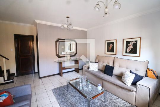 Casa à venda com 4 quartos, 280m² em Portuguesa, Rio de Janeiro