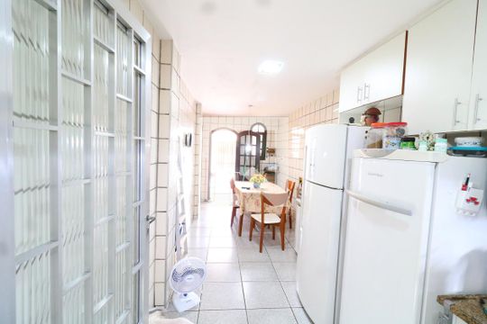 Cozinha de casa à venda com 4 quartos, 280m² em Portuguesa, Rio de Janeiro