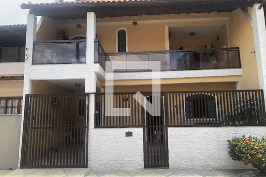 Fachada de casa à venda com 4 quartos, 280m² em Portuguesa, Rio de Janeiro
