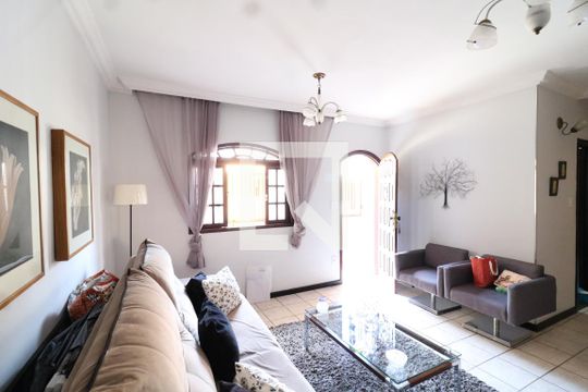 Sala de casa à venda com 4 quartos, 280m² em Portuguesa, Rio de Janeiro