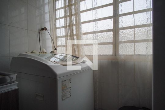 Cozinha e Área de Serviço de apartamento para alugar com 1 quarto, 98m² em São João, Porto Alegre