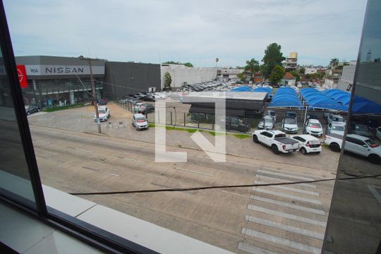Sala - Vista de apartamento para alugar com 1 quarto, 98m² em São João, Porto Alegre