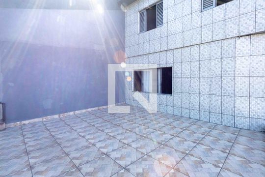 Sacada de casa à venda com 2 quartos, 154m² em Centro, Diadema