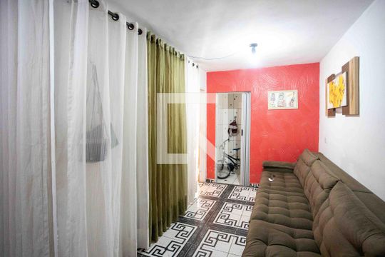 Sala de casa para alugar com 3 quartos, 80m² em Vila Nogueira, Diadema