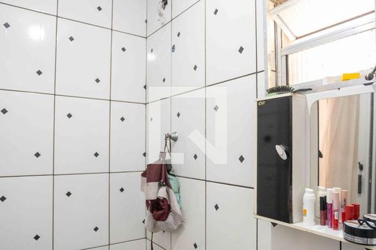 Banheiro 1 de casa para alugar com 3 quartos, 80m² em Vila Nogueira, Diadema