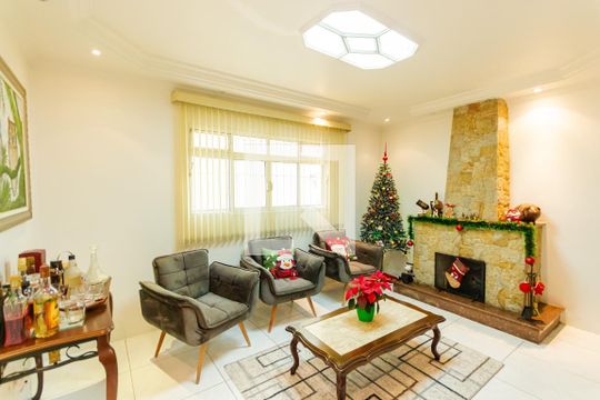 Sala de casa à venda com 4 quartos, 260m² em Vila Francisco Matarazzo, Santo André