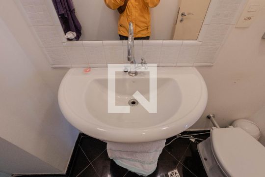 Banheiro de apartamento para alugar com 2 quartos, 105m² em Bela Vista, São Paulo