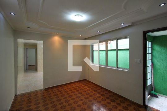 Casa para alugar com 3 quartos, 130m² em Vila Primavera, São Paulo