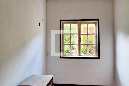Quarto 1 de casa de condomínio à venda com 6 quartos, 336m² em Itaipu, Niterói