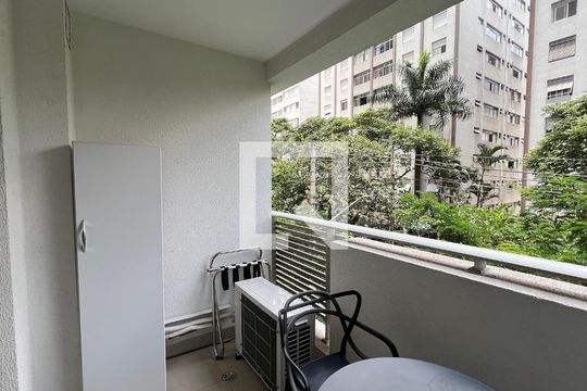 Varanda de kitnet/studio à venda com 1 quarto, 26m² em Vila Madalena, São Paulo