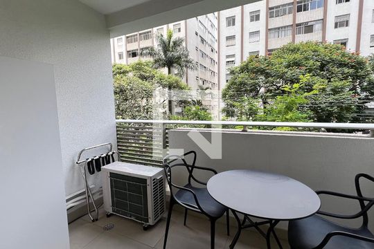 Varanda de kitnet/studio à venda com 1 quarto, 26m² em Vila Madalena, São Paulo