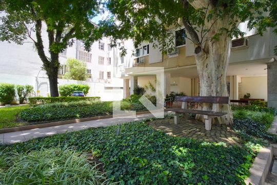 Área comum de apartamento à venda com 3 quartos, 248m² em Rio Branco, Porto Alegre