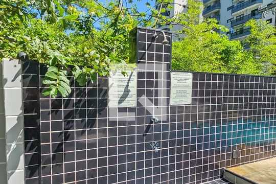 Área de lazer de apartamento para alugar com 3 quartos, 176m² em Barra Funda, Guarujá