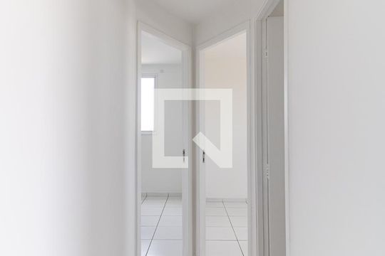Corredor de apartamento para alugar com 2 quartos, 50m² em Vila Moinho Velho, São Paulo