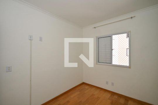 Quarto 1 de apartamento para alugar com 2 quartos, 52m² em Parque Taboão, Taboão da Serra