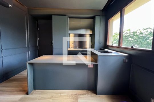 Cozinha de kitnet/studio à venda com 1 quarto, 42m² em Vila Olímpia, São Paulo