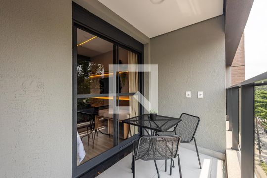 Varanda de apartamento à venda com 1 quarto, 27m² em Pinheiros, São Paulo