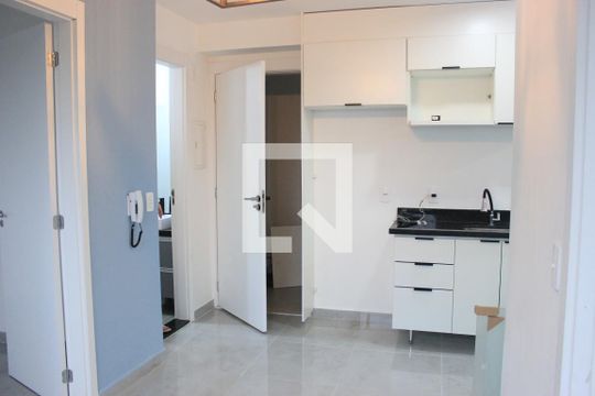 Sala de apartamento para alugar com 2 quartos, 36m² em Vila das Bandeiras, Guarulhos