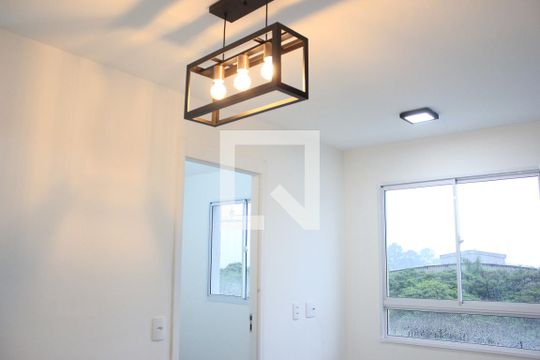 Sala de apartamento para alugar com 2 quartos, 36m² em Vila das Bandeiras, Guarulhos