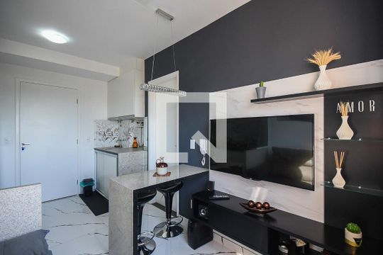 Sala de apartamento para alugar com 1 quarto, 24m² em Vila Nova das Belezas, São Paulo