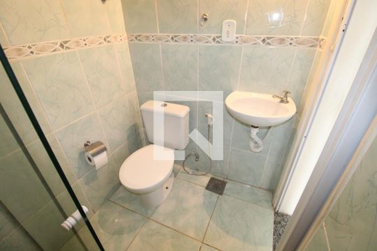 Banheiro de apartamento à venda com 1 quarto, 50m² em Piedade, Rio de Janeiro