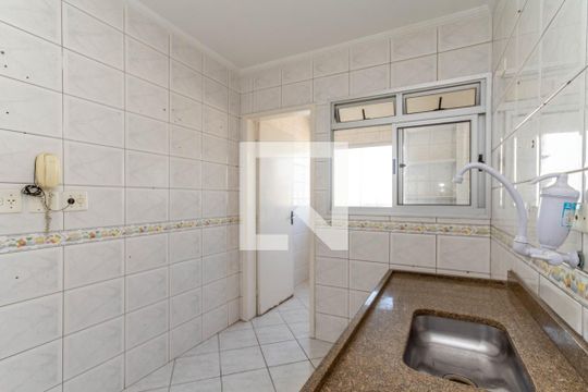 Cozinha de apartamento para alugar com 2 quartos, 66m² em Vila Leonor, Guarulhos
