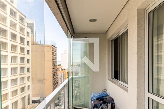 Varanda de kitnet/studio à venda com 1 quarto, 32m² em Centro, São Paulo