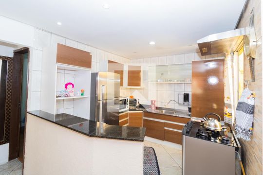 Cozinha de casa à venda com 2 quartos, 140m² em Olaria, Canoas