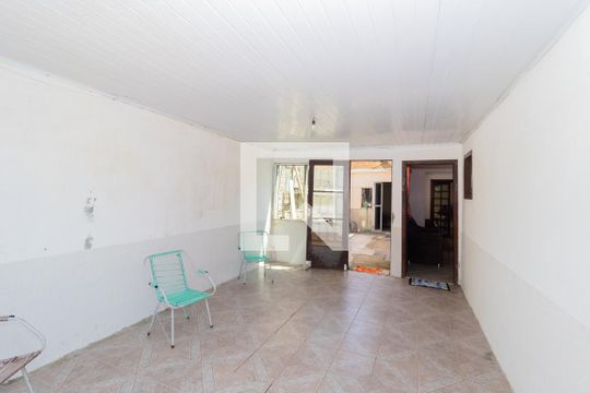 Garagem de casa à venda com 2 quartos, 140m² em Olaria, Canoas