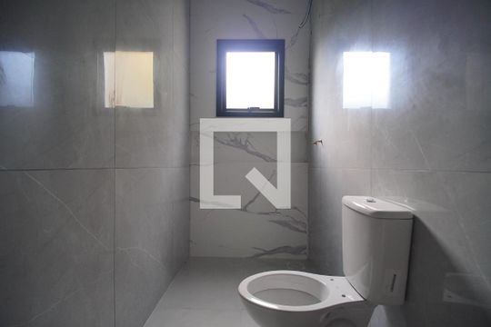 Banheiro da Suíte de casa à venda com 2 quartos, 104m² em São Jorge, Novo Hamburgo