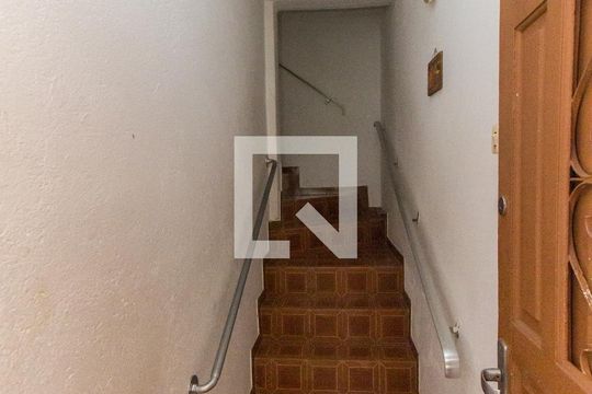 Casa 1 - Escada  de casa à venda com 5 quartos, 160m² em Jaçanã, São Paulo